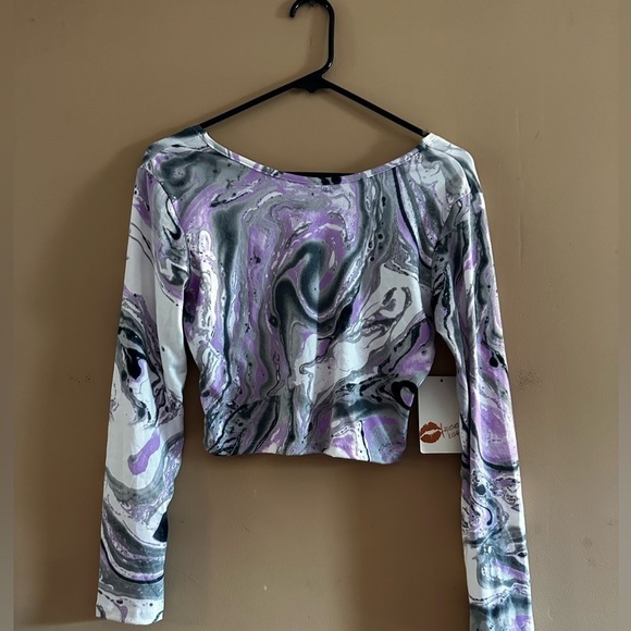 - NWT Free kisses Crop Top NEW Womens blouse Size L - Picture 1 of 8